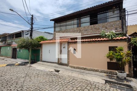 Casa de condomínio para alugar com 187m², 4 quartos e 1 vagaFachada