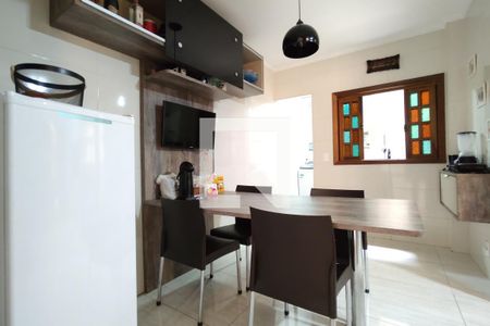 Casa de condomínio para alugar com 187m², 4 quartos e 1 vagaCozinha 