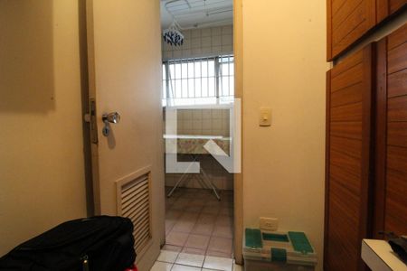 Apartamento para alugar com 96m², 3 quartos e sem vagaQuarto de Serviço