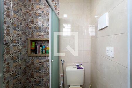 Casa à venda com 137m², 2 quartos e 2 vagasBanheiro Quarto 1