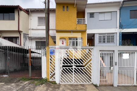 Casa à venda com 137m², 2 quartos e 2 vagasFachada