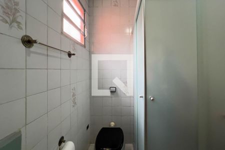 Casa à venda com 137m², 2 quartos e 2 vagasBanheiro Quarto 2