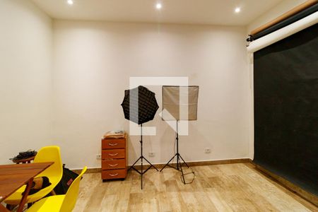 Casa à venda com 300m², 3 quartos e 3 vagasQuarto de Serviço