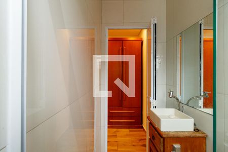 Casa à venda com 300m², 3 quartos e 3 vagasBanheiro do Quarto 3