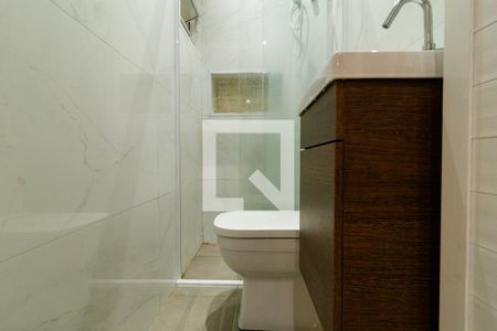 Casa à venda com 300m², 3 quartos e 3 vagasBanheiro 