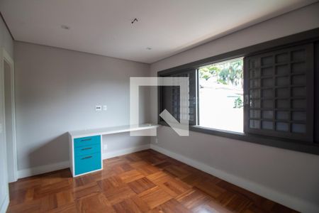 Casa à venda com 450m², 5 quartos e 3 vagasSuíte 2