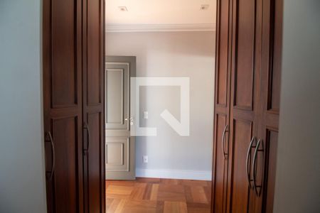 Casa à venda com 450m², 5 quartos e 3 vagasCloset da suíte 3