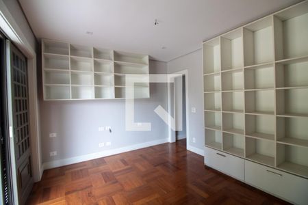 Casa à venda com 450m², 5 quartos e 3 vagasSuíte 1