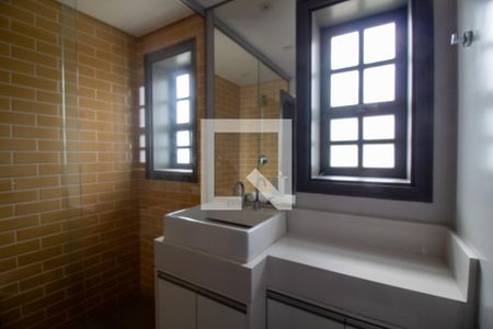 Casa à venda com 450m², 5 quartos e 3 vagasBanheiro da Suíte 1