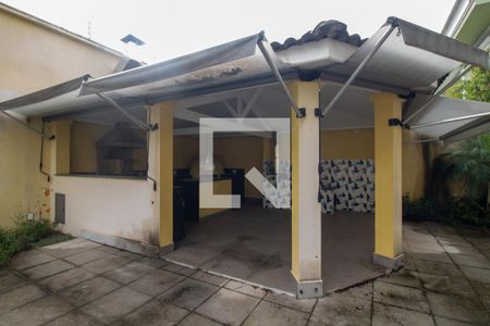 Casa à venda com 450m², 5 quartos e 3 vagasChurrasqueira / Forno Lenha / Pizza