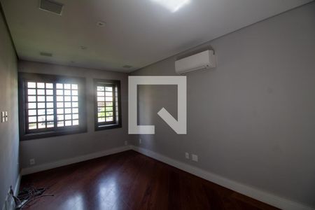 Casa à venda com 450m², 5 quartos e 3 vagasSala de TV