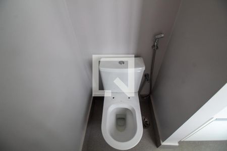 Casa à venda com 450m², 5 quartos e 3 vagasBanheiro da Suíte 4 - Senhor