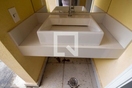 Casa à venda com 450m², 5 quartos e 3 vagasBanheiro da Piscina