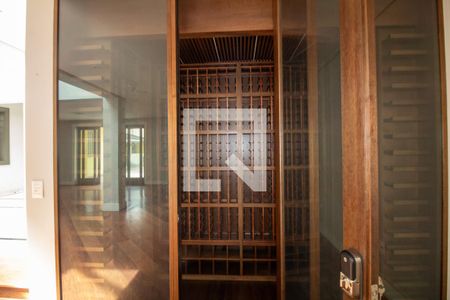 Adega de casa para alugar com 5 quartos, 450m² em Chácara Monte Alegre, São Paulo