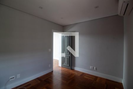 Casa à venda com 450m², 5 quartos e 3 vagasEscritório