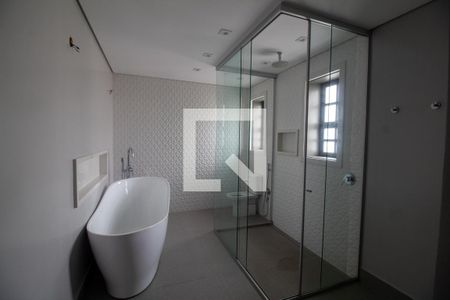 Casa à venda com 450m², 5 quartos e 3 vagasBanheiro da Suíte 4 - Senhora