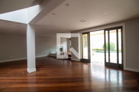 Sala de casa para alugar com 5 quartos, 450m² em Chácara Monte Alegre, São Paulo