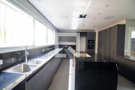 Casa à venda com 450m², 5 quartos e 3 vagasCozinha