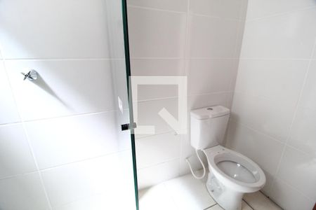 Banheiro Social de apartamento para alugar com 2 quartos, 45m² em Shopping Park, Uberlândia