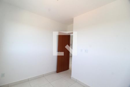 Quarto 1 de apartamento para alugar com 2 quartos, 45m² em Shopping Park, Uberlândia