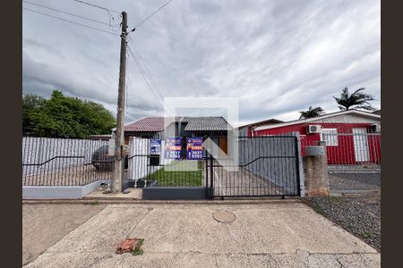 Casa à venda com 64m², 2 quartos e 2 vagasFachada