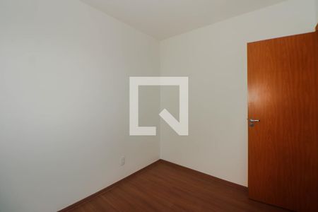 Quarto 1 de apartamento para alugar com 2 quartos, 47m² em Costa E Silva, Porto Alegre