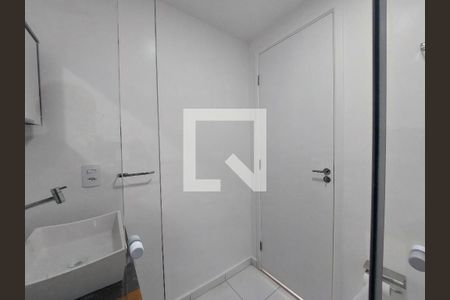 Apartamento à venda com 42m², 2 quartos e 1 vaga Apartamento à venda com 42m², 2 quartos e 1 vagaBanheiro