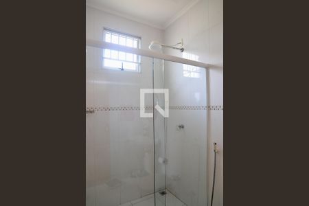 Casa à venda com 190m², 3 quartos e 2 vagasBanheiro da Suíte 2