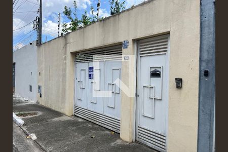 Casa à venda com 190m², 3 quartos e 2 vagasFachada