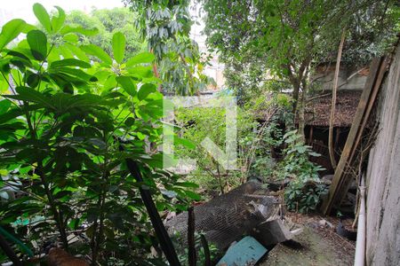 Casa à venda com 200m², 2 quartos e 2 vagasQuintal