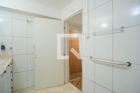 Casa à venda com 200m², 2 quartos e 2 vagasBanheiro da Suíte