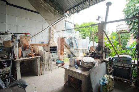 Casa à venda com 200m², 2 quartos e 2 vagasQuintal