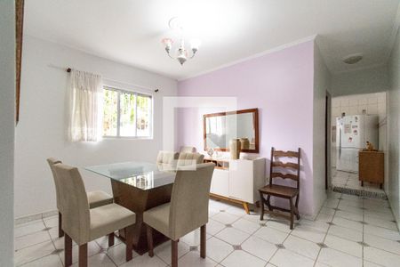 Casa à venda com 350m², 4 quartos e 4 vagas Casa à venda com 350m², 4 quartos e 4 vagasSala de Jantar