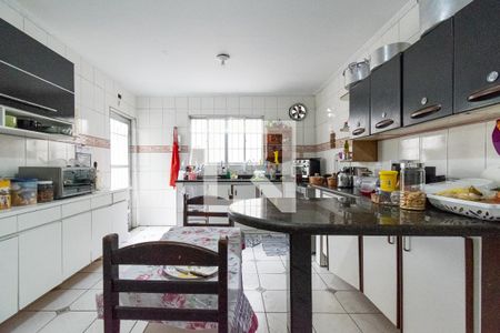 Casa à venda com 350m², 4 quartos e 4 vagas Casa à venda com 350m², 4 quartos e 4 vagasCozinha