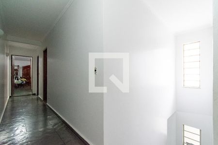 Casa à venda com 350m², 4 quartos e 4 vagas Casa à venda com 350m², 4 quartos e 4 vagasCorredor