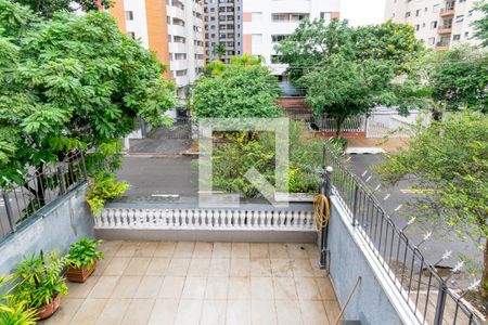 Casa à venda com 350m², 4 quartos e 4 vagas Casa à venda com 350m², 4 quartos e 4 vagasVista da Sacada da Suíte