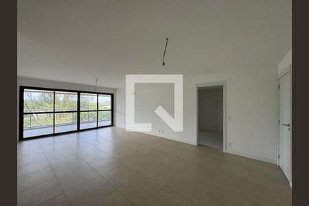 Apartamento à venda com 187m², 4 quartos e 3 vagas Apartamento à venda com 187m², 4 quartos e 3 vagasSala