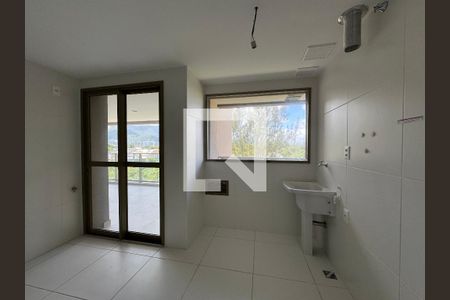 Apartamento à venda com 187m², 4 quartos e 3 vagas Apartamento à venda com 187m², 4 quartos e 3 vagasCozinha e Área de Serviço