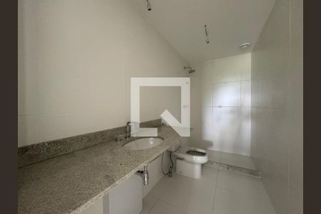 Apartamento à venda com 187m², 4 quartos e 3 vagas Apartamento à venda com 187m², 4 quartos e 3 vagasSuíte 2 - Banheiro