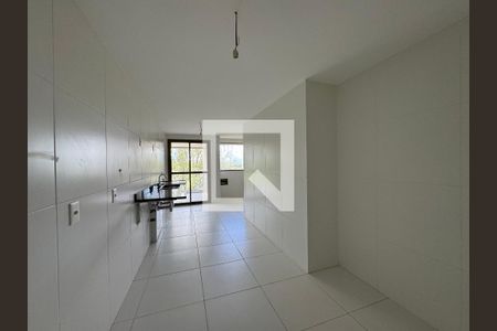 Apartamento à venda com 187m², 4 quartos e 3 vagas Apartamento à venda com 187m², 4 quartos e 3 vagasCozinha e Área de Serviço