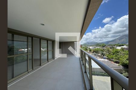 Apartamento à venda com 187m², 4 quartos e 3 vagas Apartamento à venda com 187m², 4 quartos e 3 vagasVaranda Sala