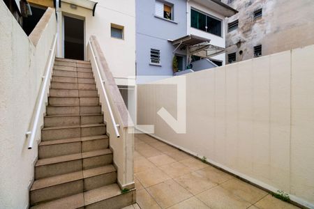 Casa à venda com 78m², 2 quartos e 1 vagaEscada