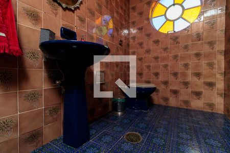 Casa à venda com 300m², 3 quartos e 5 vagasBanheiro 2