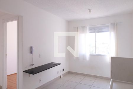 Sala de apartamento para alugar com 2 quartos, 38m² em Itaquera, São Paulo