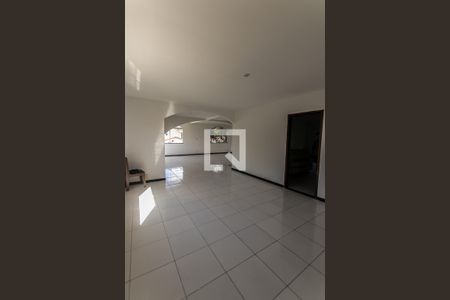 Casa para alugar com 320m², 6 quartos e sem vagaSala 1º Andar