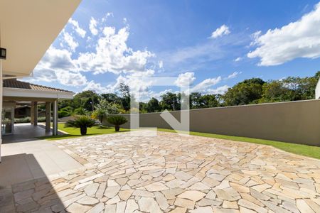 Casa de condomínio à venda com 1200m², 3 quartos e 10 vagas Casa de condomínio à venda com 1200m², 3 quartos e 10 vagasQuintal