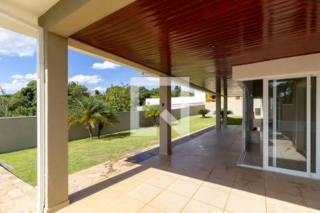 Casa de condomínio à venda com 1200m², 3 quartos e 10 vagas Casa de condomínio à venda com 1200m², 3 quartos e 10 vagasQuintal - Varanda