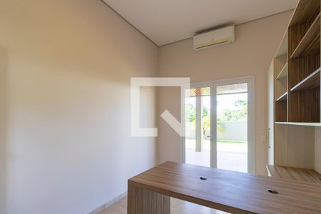 Casa de condomínio à venda com 1200m², 3 quartos e 10 vagas Casa de condomínio à venda com 1200m², 3 quartos e 10 vagasEscritório