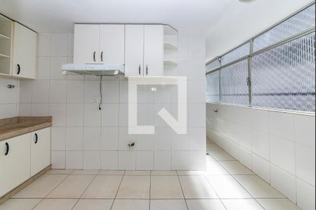 Apartamento para alugar com 120m², 3 quartos e 2 vagas Apartamento para alugar com 120m², 3 quartos e 2 vagasCozinha