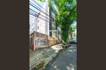 Apartamento para alugar com 120m², 3 quartos e 2 vagas Apartamento para alugar com 120m², 3 quartos e 2 vagasFachada